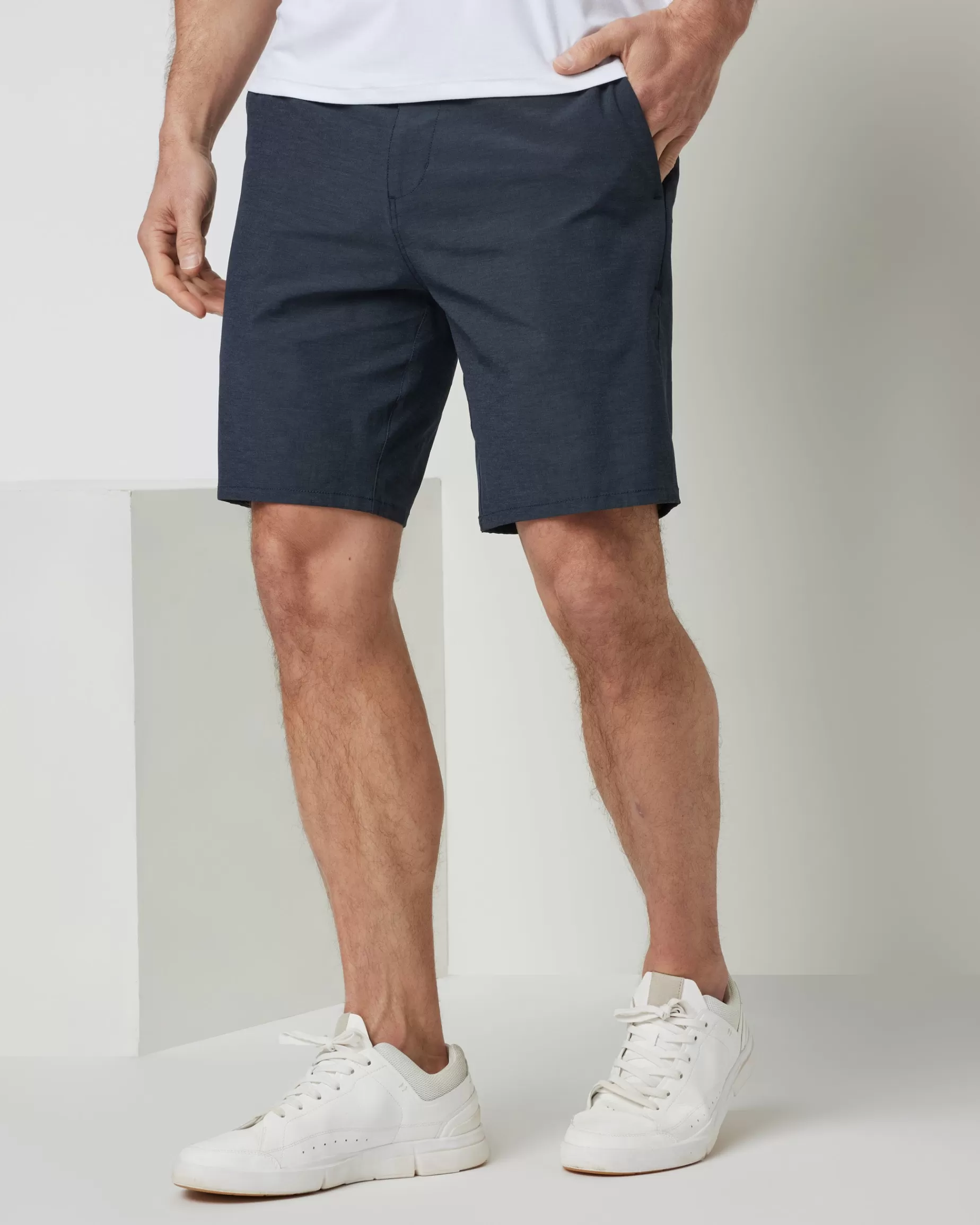 Vuori Aim Short Navy Sale