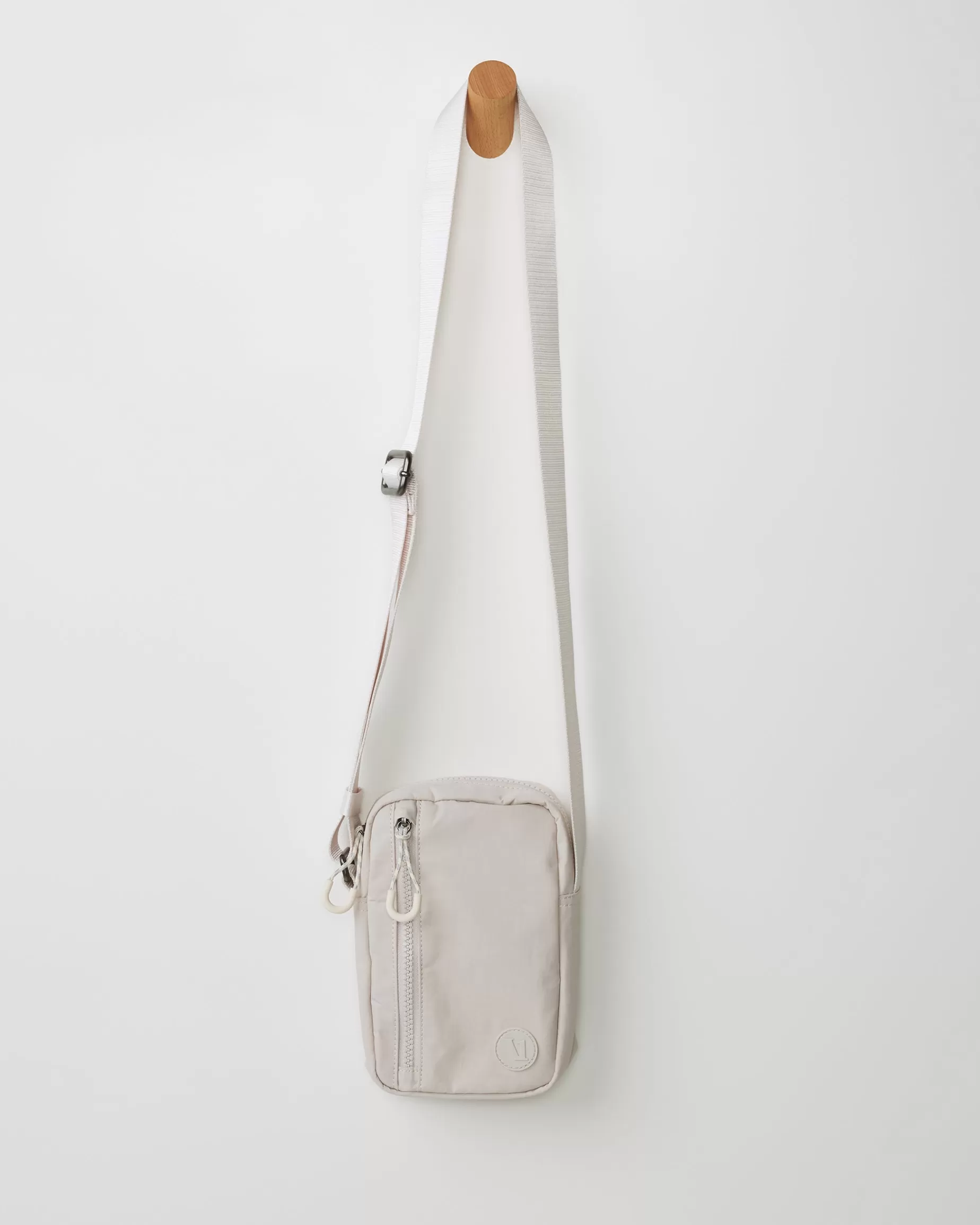 Vuori All Around Crossbody Ecru Store