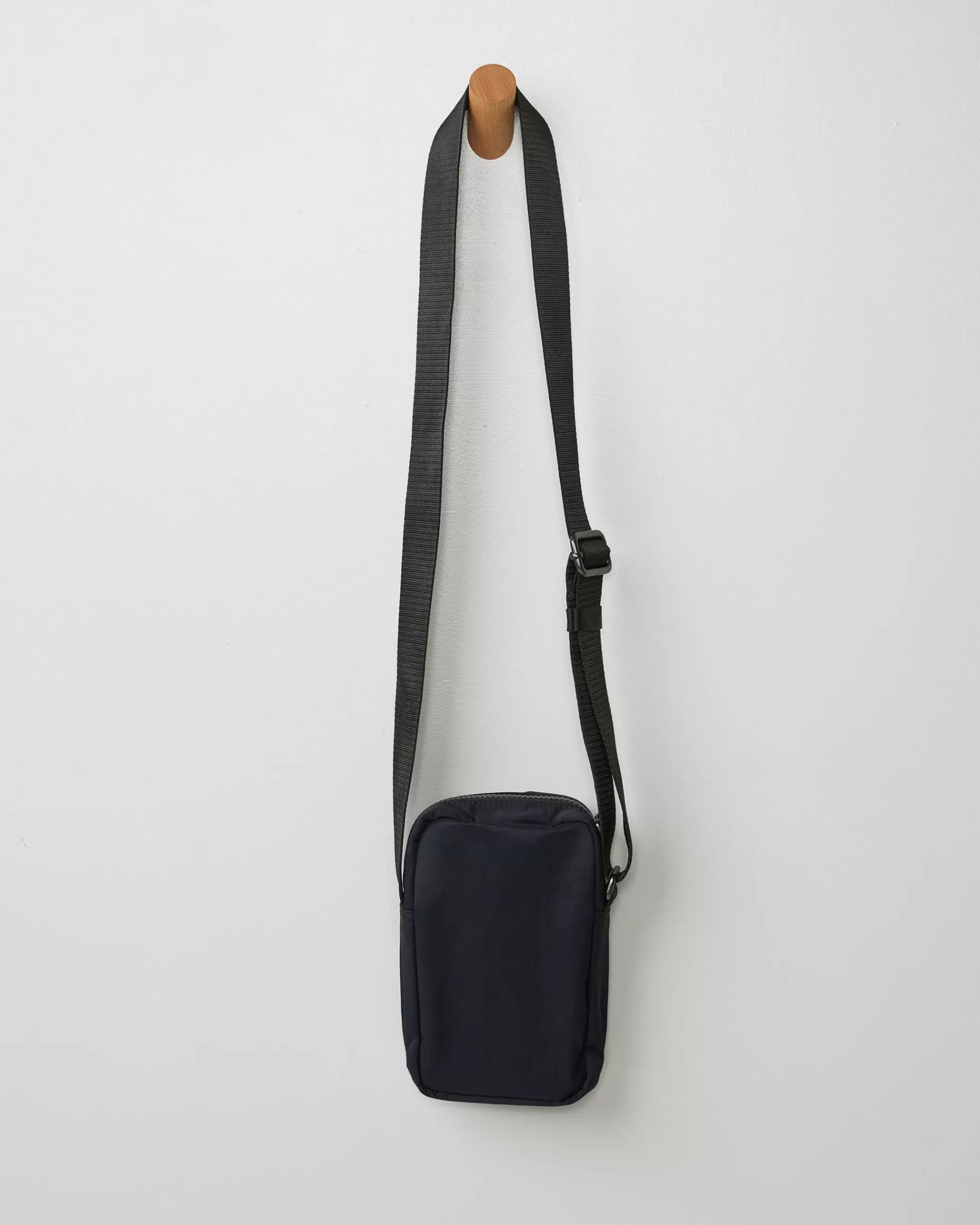 Vuori All Around Crossbody Black New