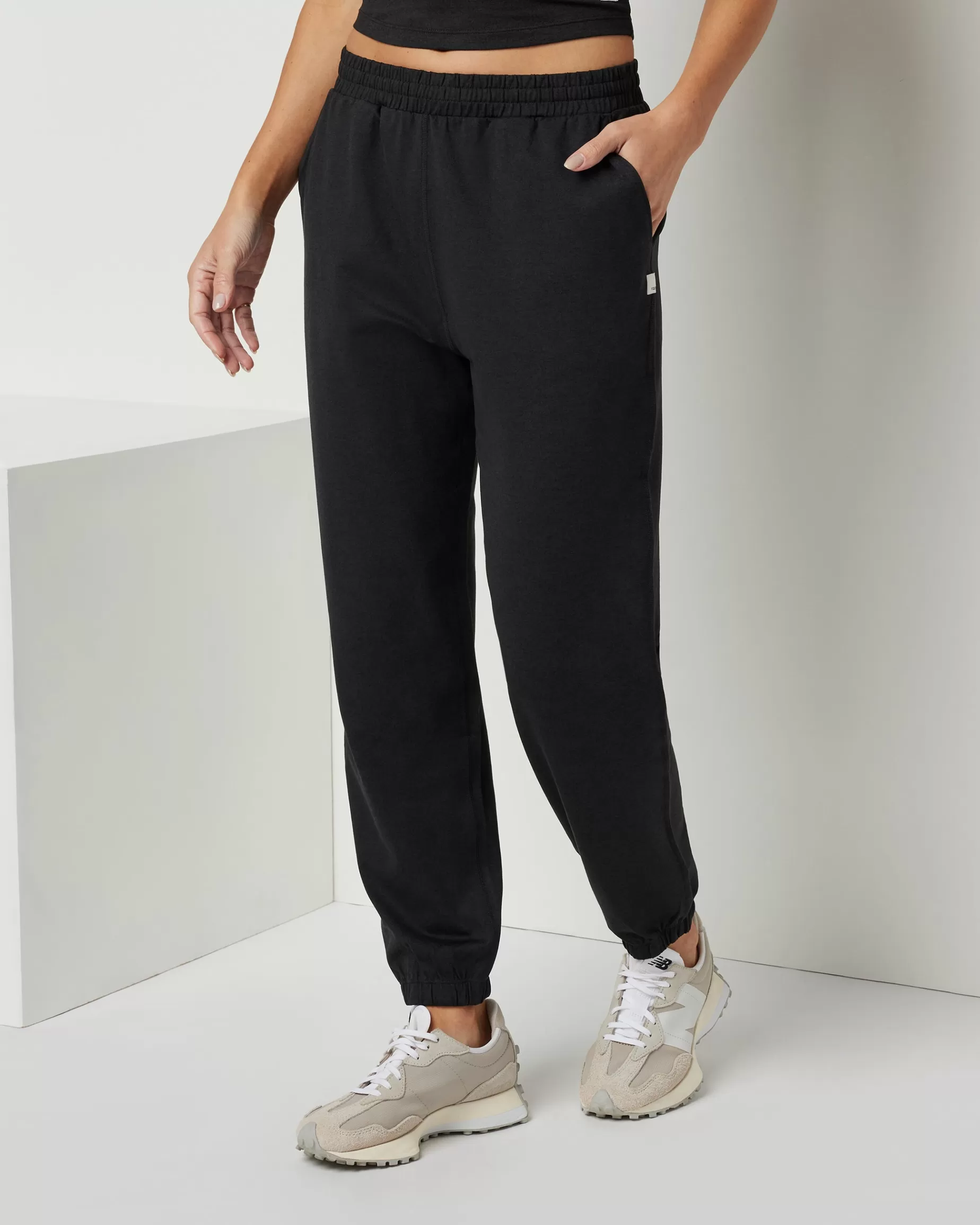 Vuori Boyfriend Jogger BlackHeather Clearance