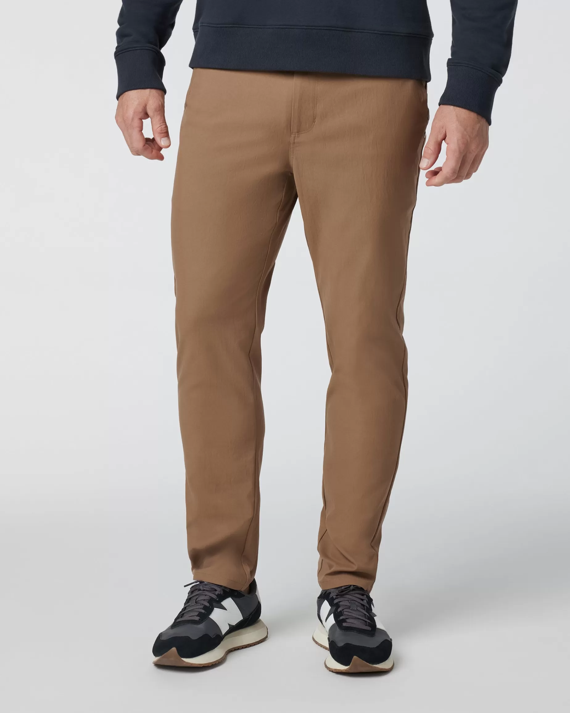 Vuori Cascade Tech Chino Pant Pecan Hot