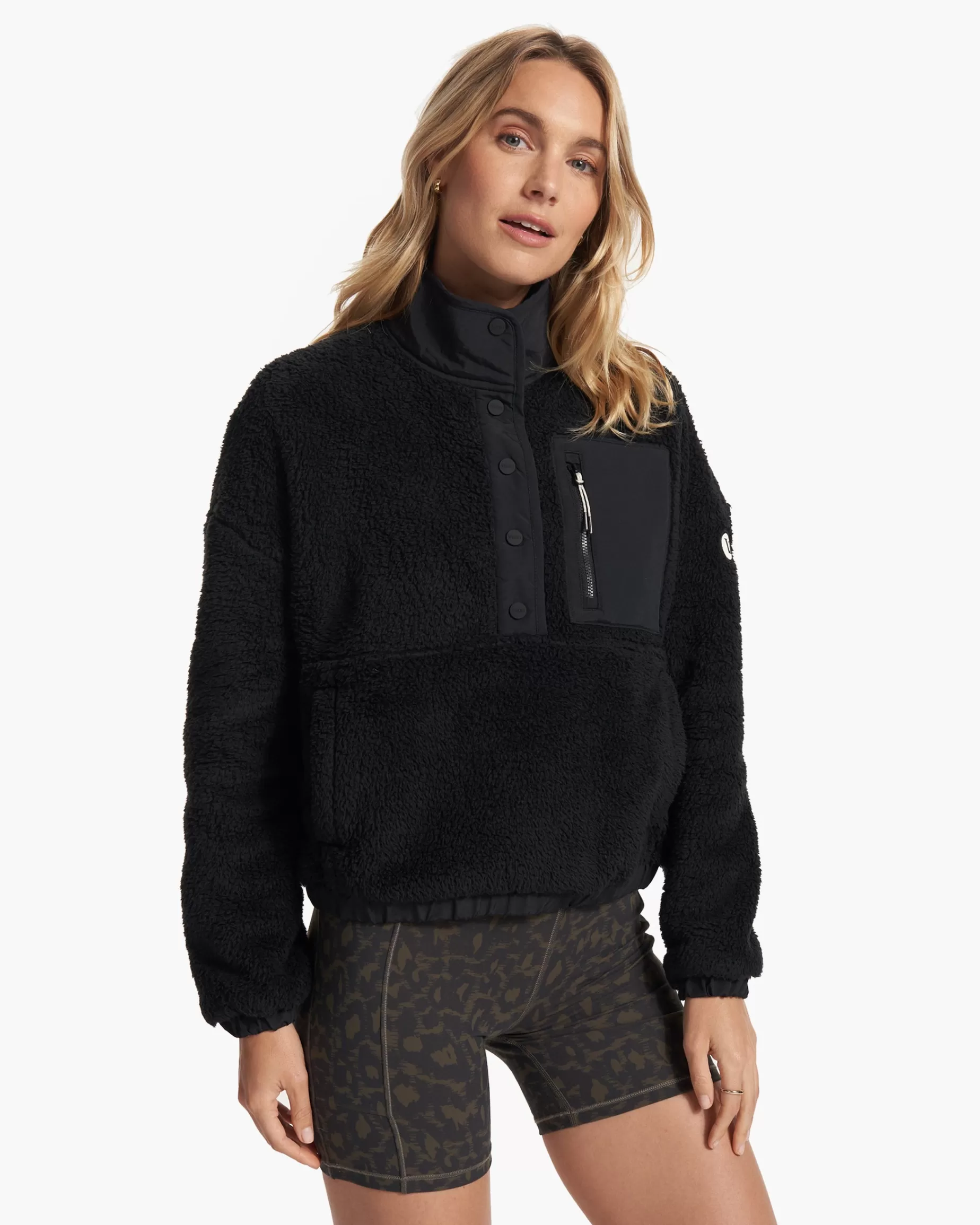 Vuori Cozy Sherpa Popover Black Outlet