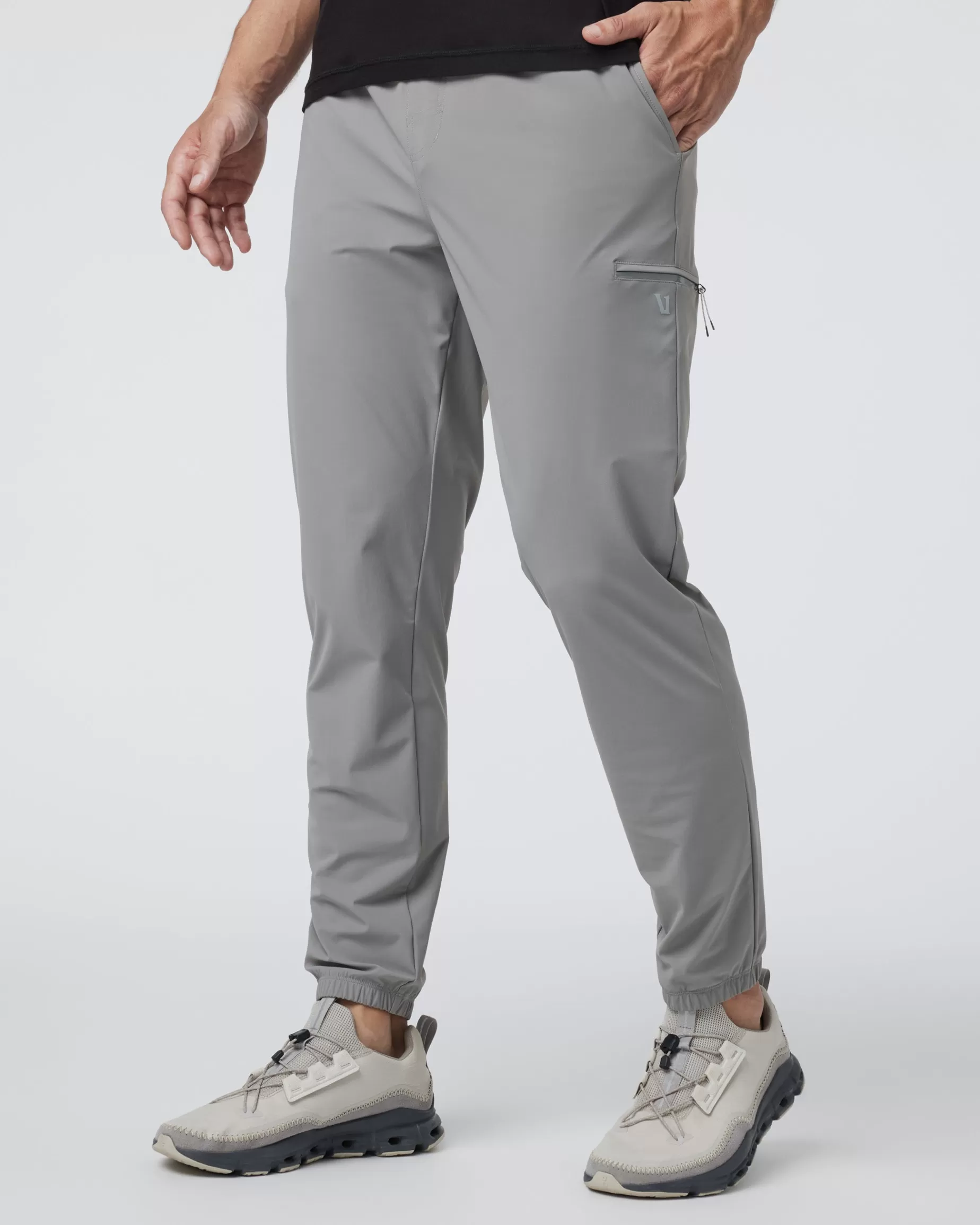 Vuori Fleet Sport Jogger Shiitake Hot