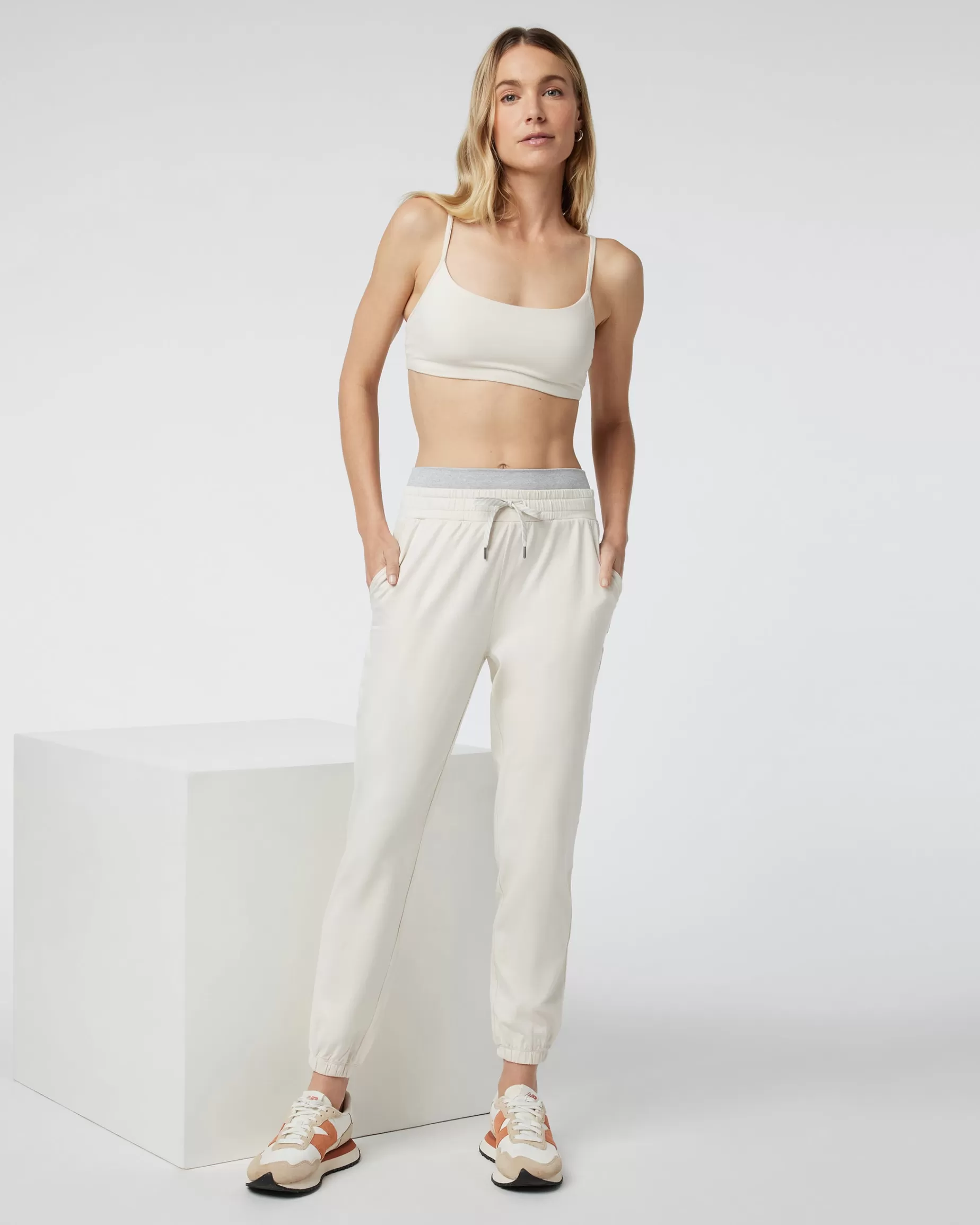 Vuori Halo Warm-Up Jogger MilkweedHeather Discount