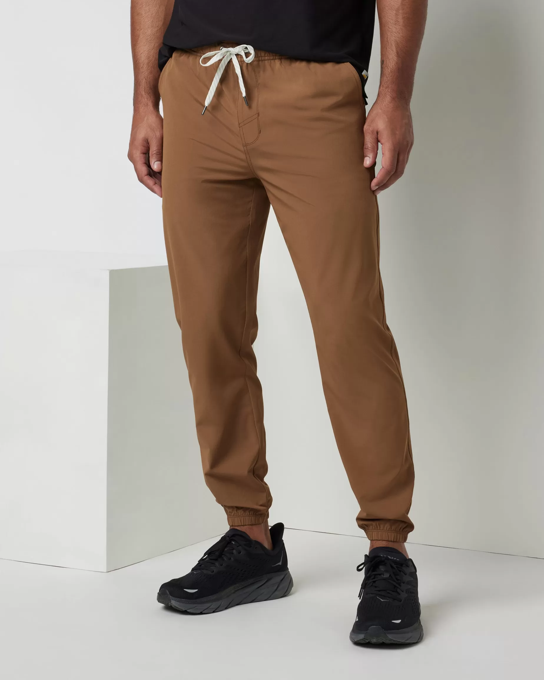 Vuori Kore Jogger Pecan Clearance