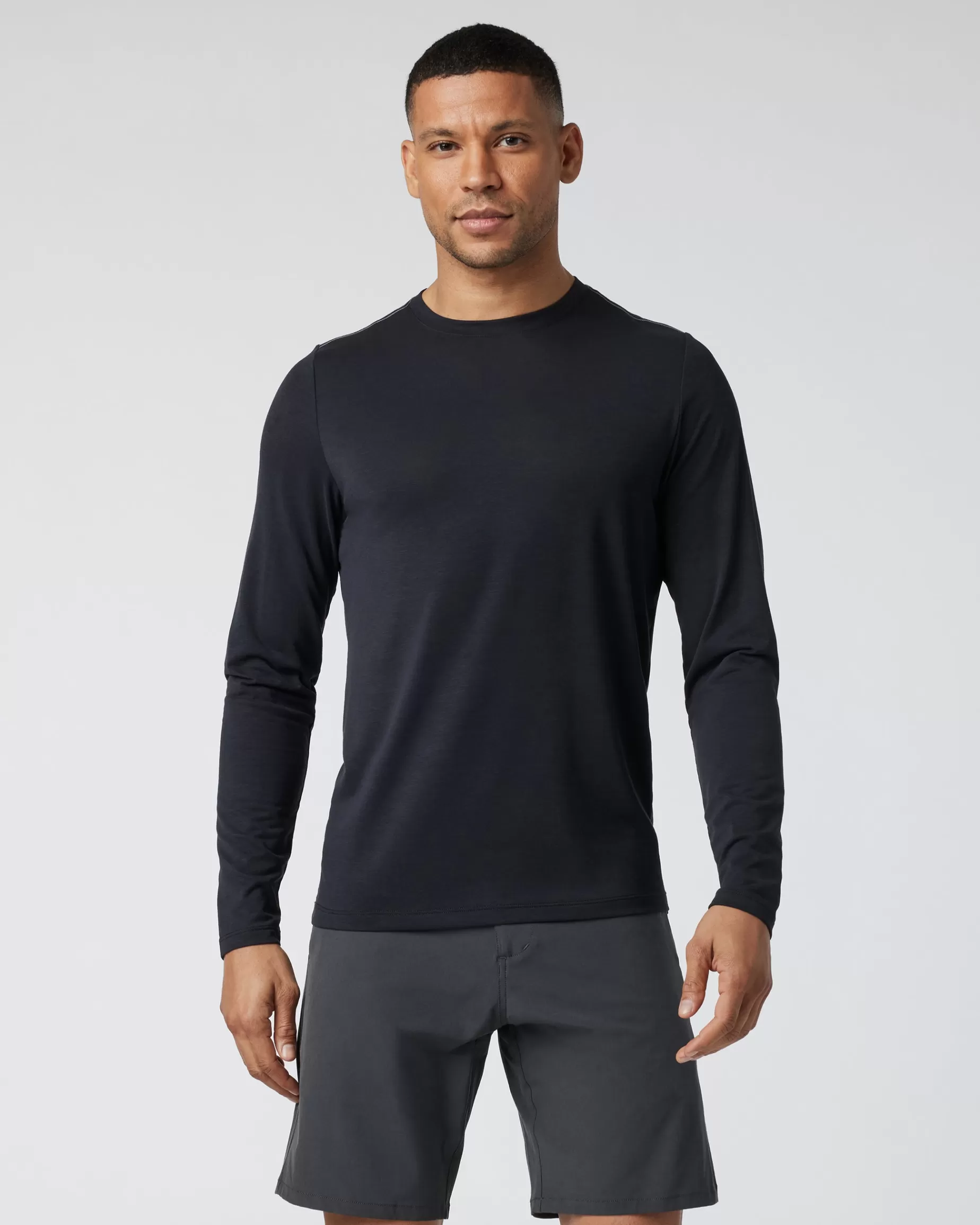 Vuori Long Sleeve Current Tech Tee Black Clearance