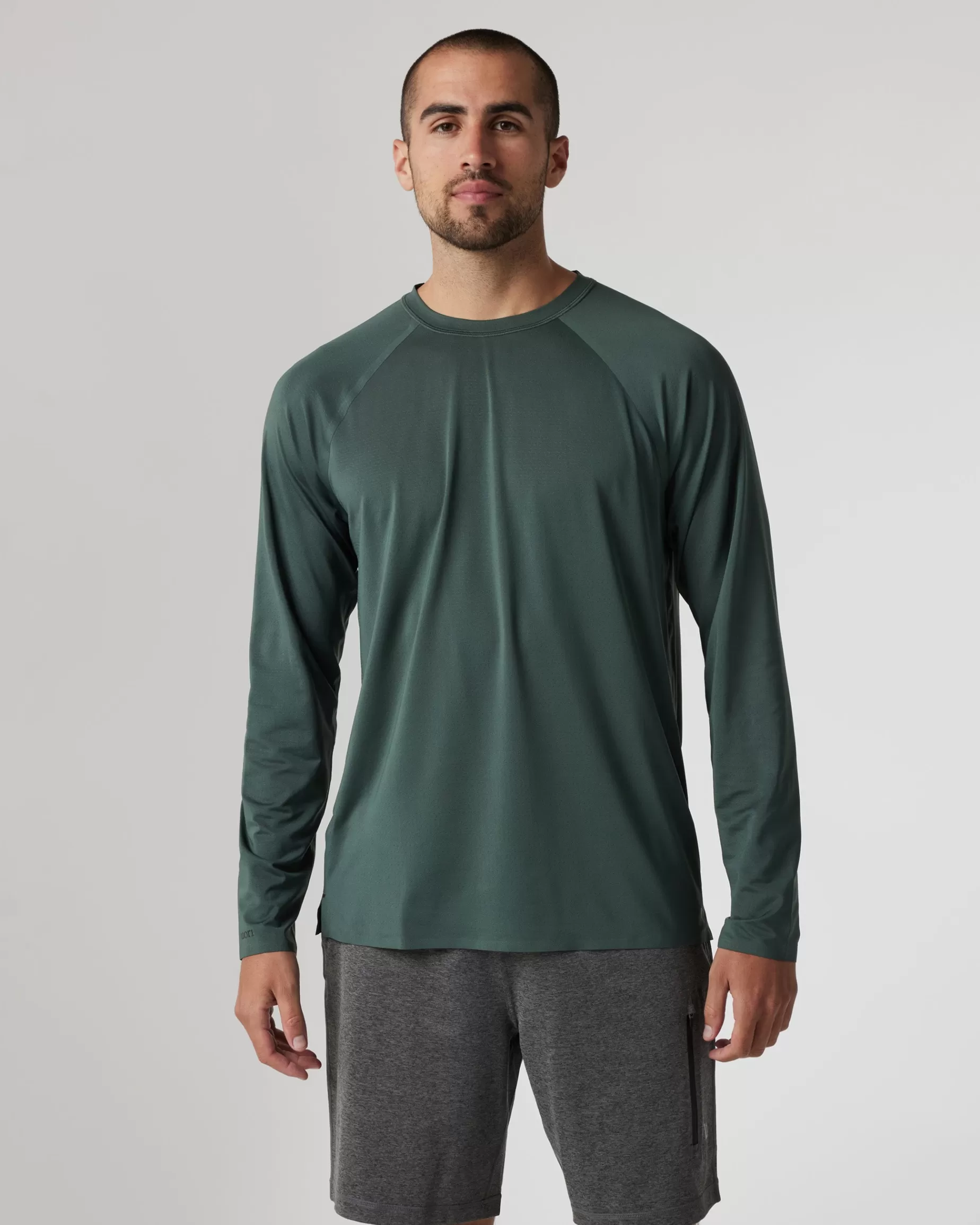 Vuori Long Sleeve Viewpoint Performance Tee Aspen Hot