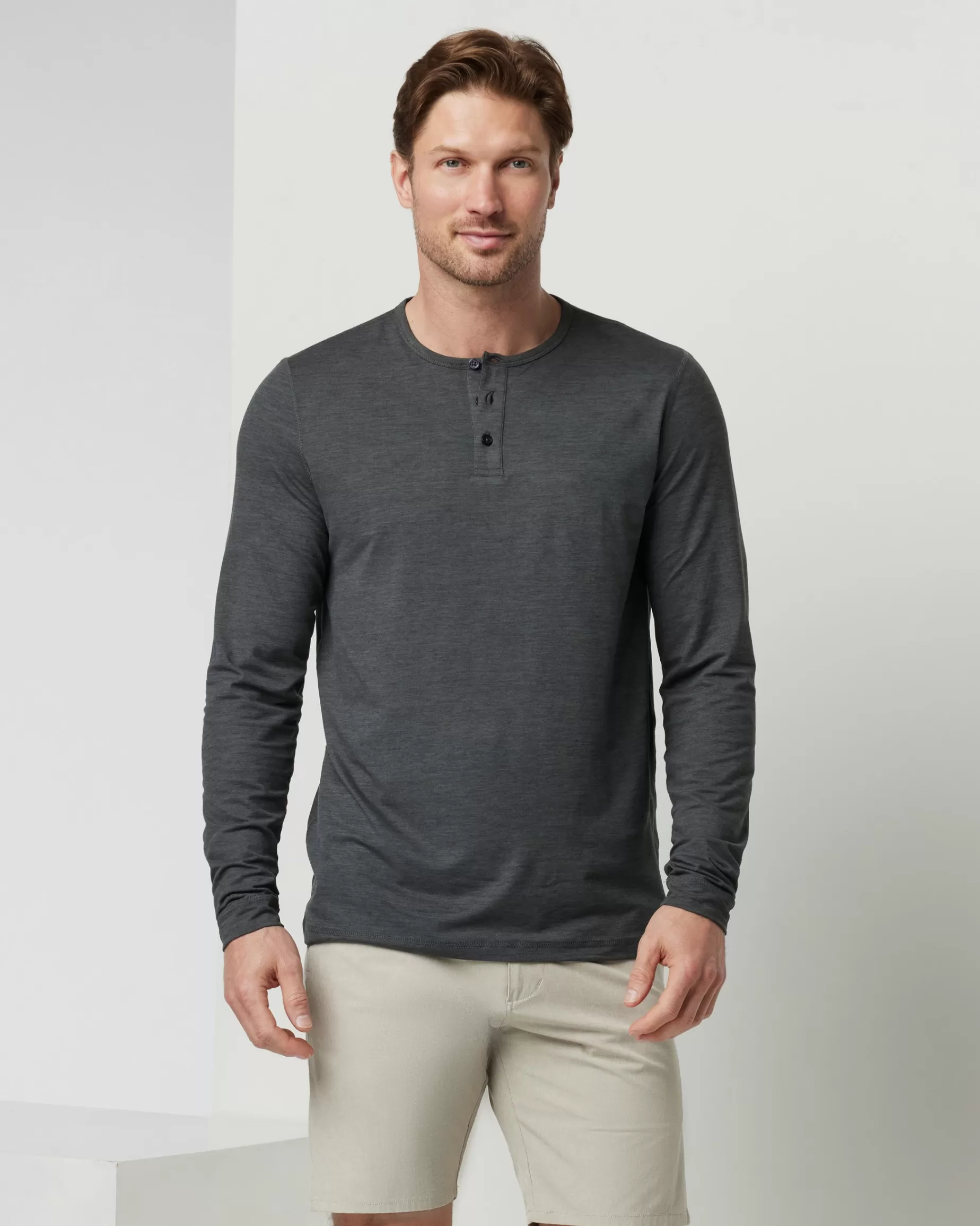 Vuori Long-Sleeve Ease Performance Henley CharcoalHeather Clearance