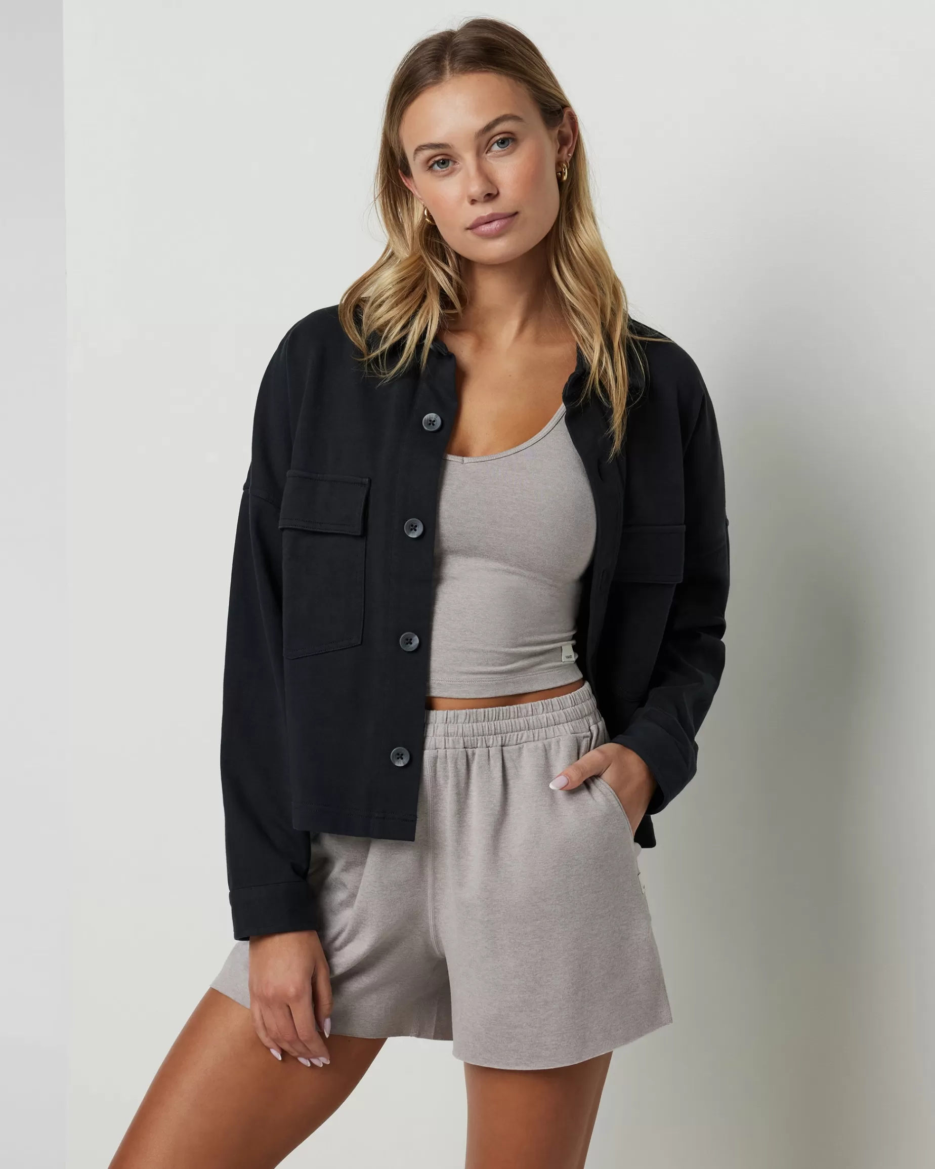 Vuori Mackenzie Cropped Shirt Jacket WashedBlack Flash Sale