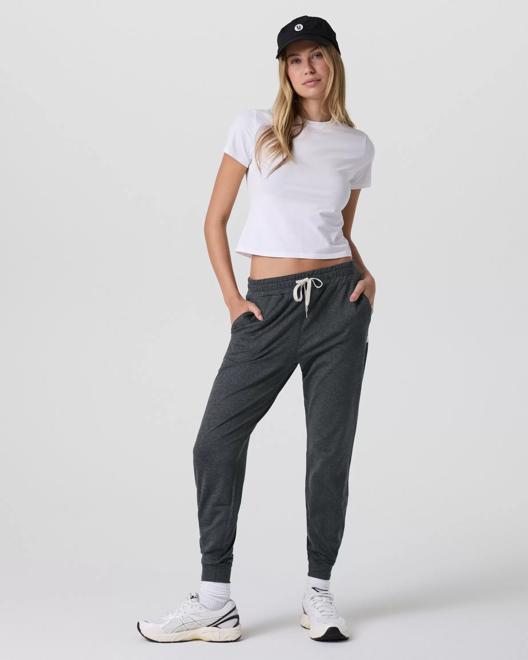 Vuori Performance Jogger - Long CharcoalHeather Outlet