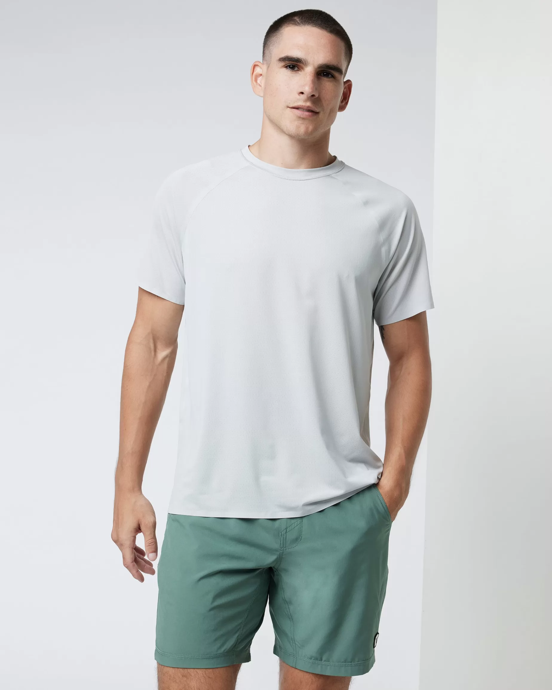 Vuori Short Sleeve Viewpoint Performance Tee SkyGrey Sale