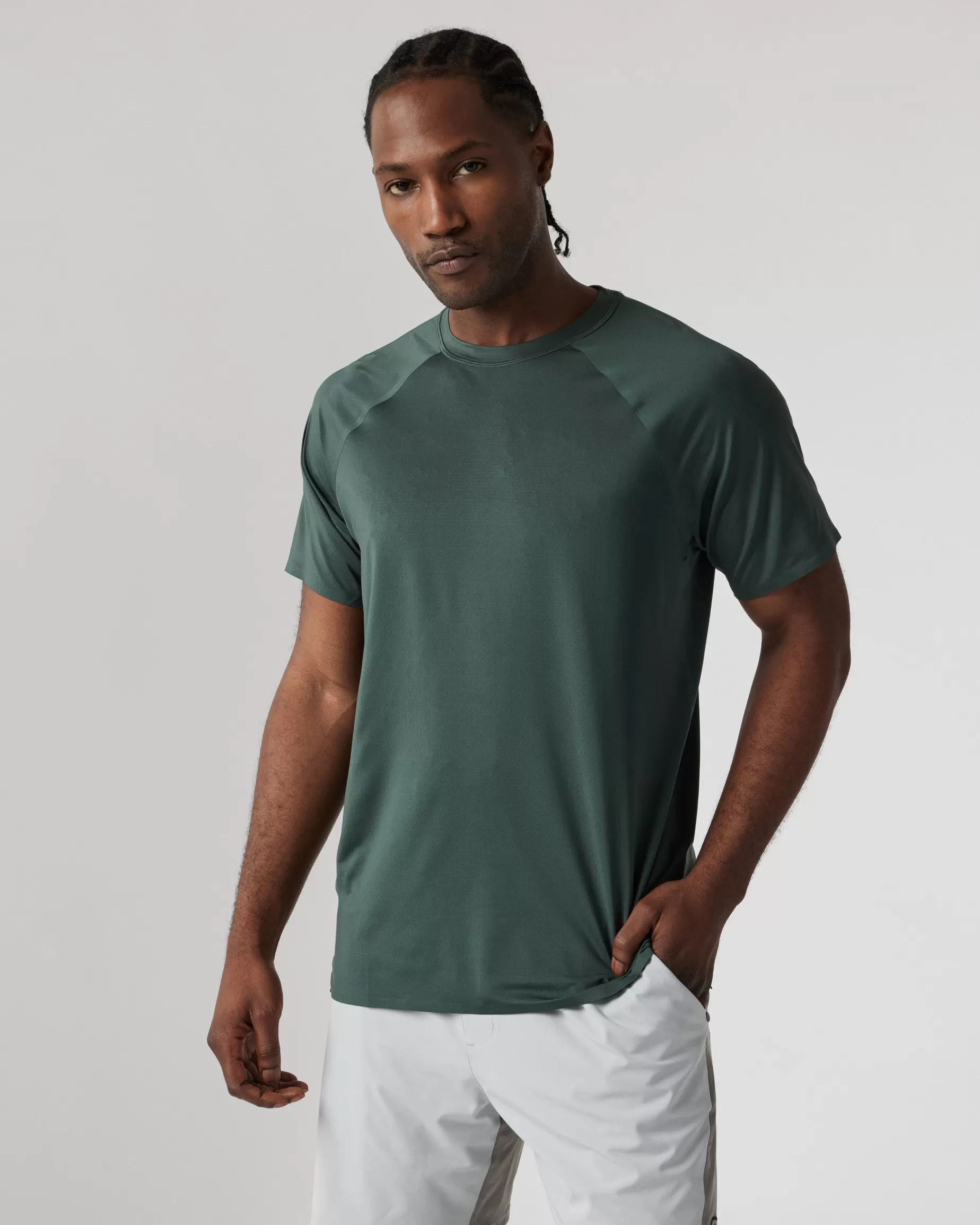 Vuori Short Sleeve Viewpoint Performance Tee Aspen Store