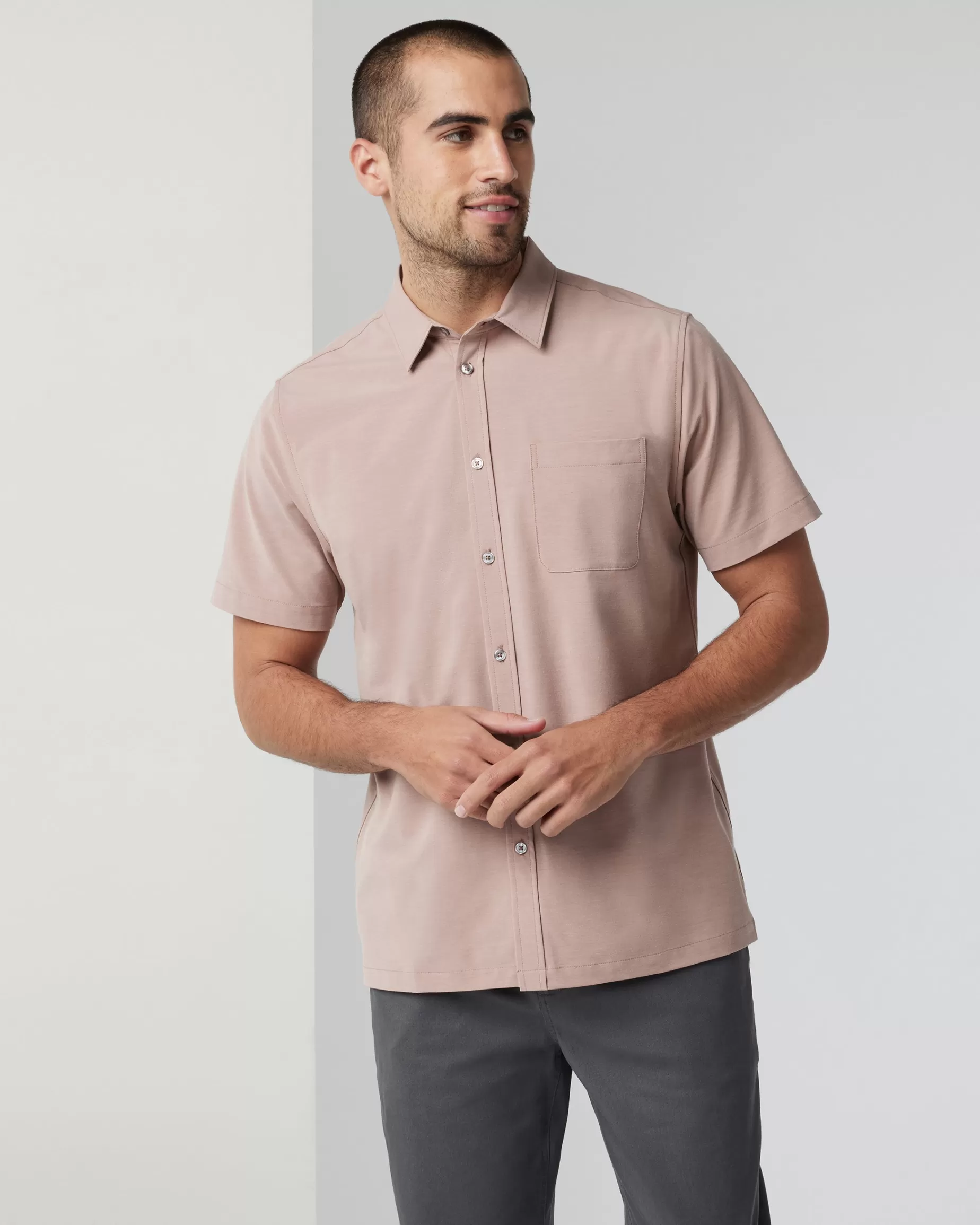 Vuori Short-Sleeve Bridge Button Down CanyonClay Fashion