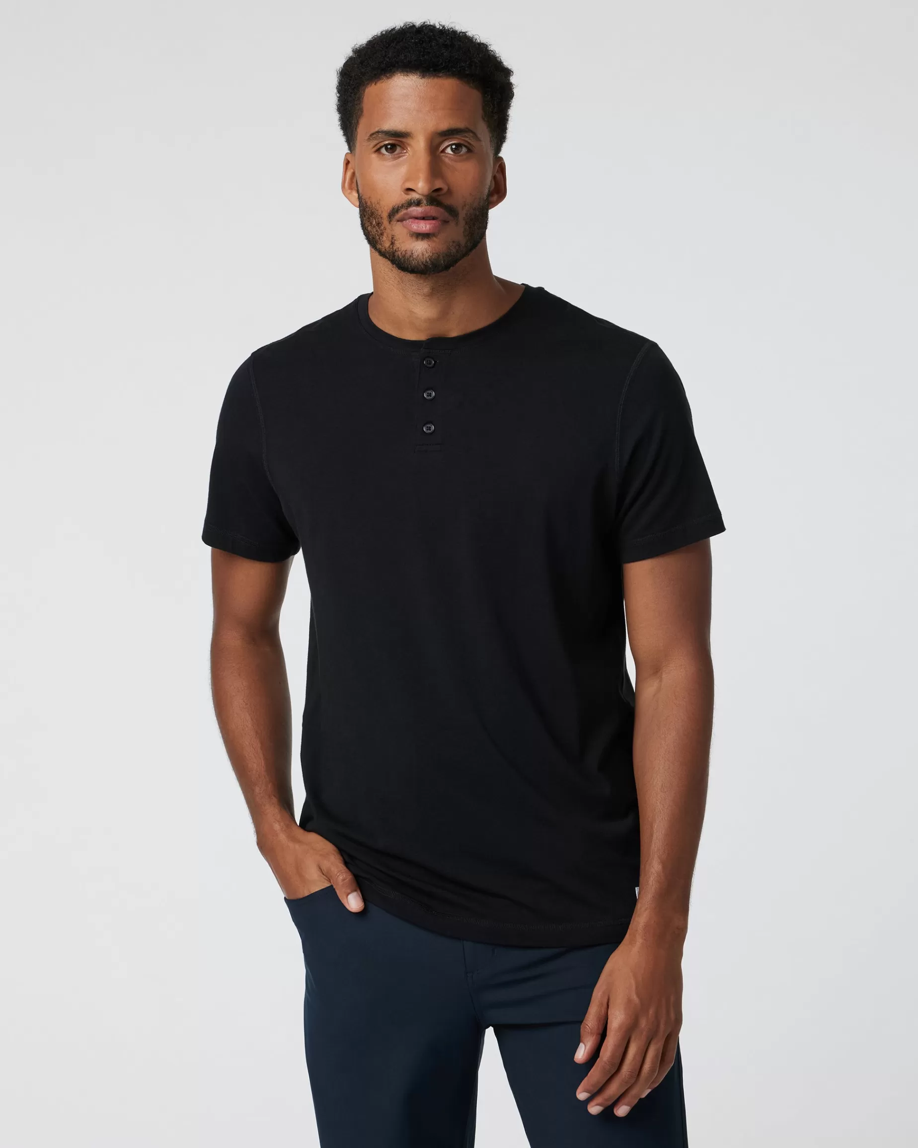 Vuori Short-Sleeve Ever Henley Black Flash Sale