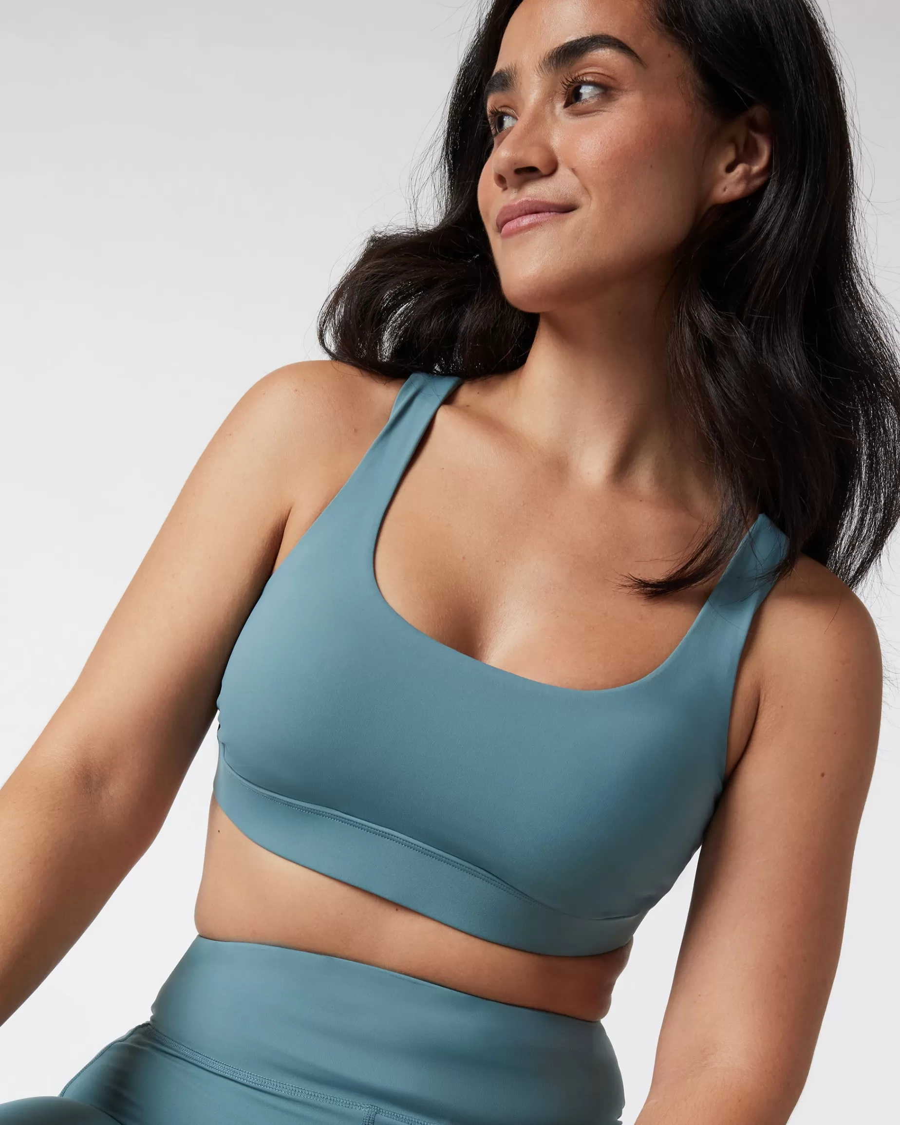 Vuori Stride Bra Iron Outlet