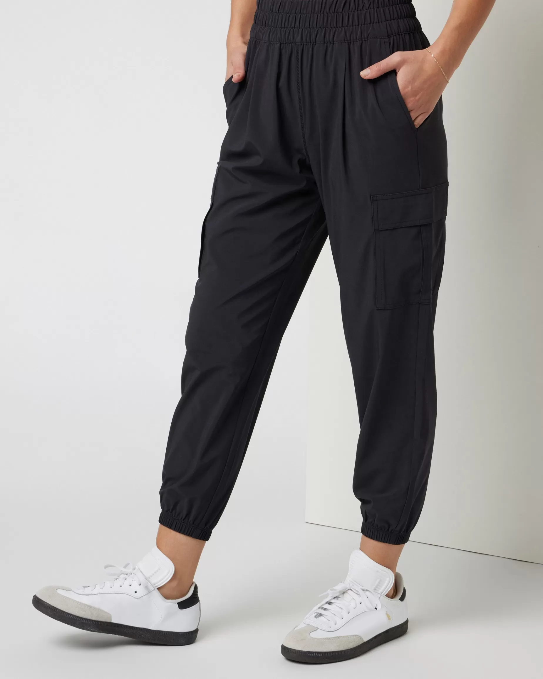 Vuori Villa Cargo Jogger Black New